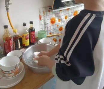 东海帮妈妈做家务的收获有哪些？